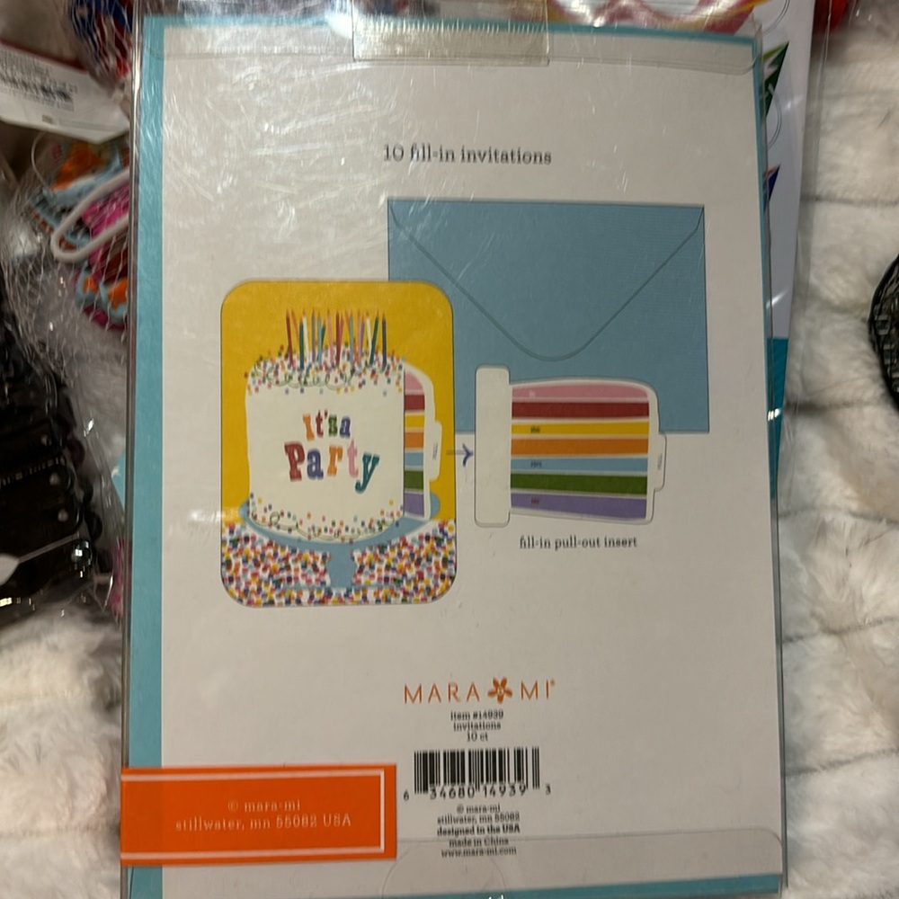 Party Invitations, Dress up capes and masks, party favors - Picture 2 of 6